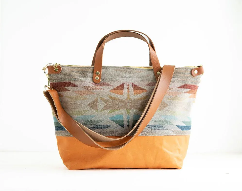 Crossbody Purse in Summerland Wool image 2